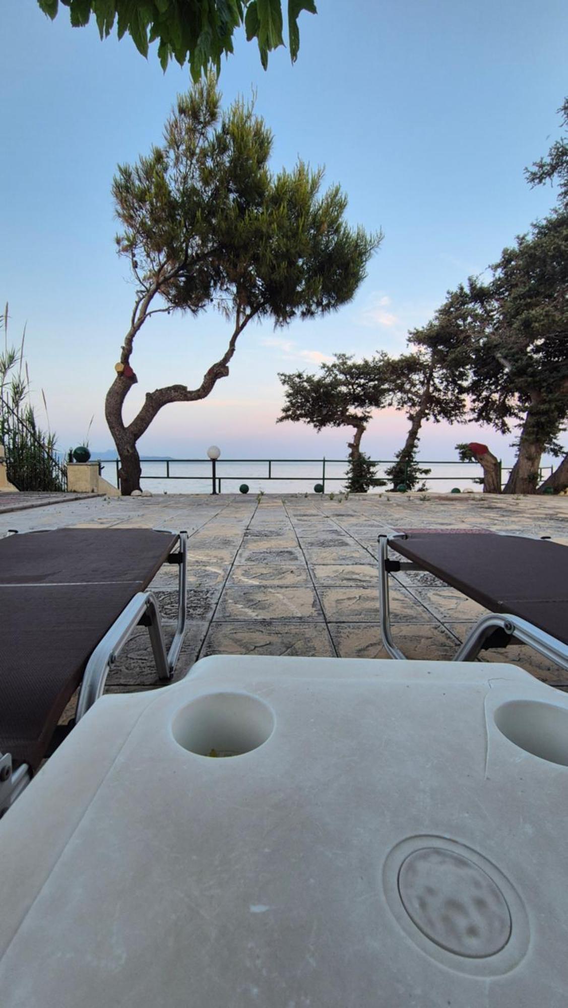 Silis Houses On The Beach Artemida  Ruang foto
